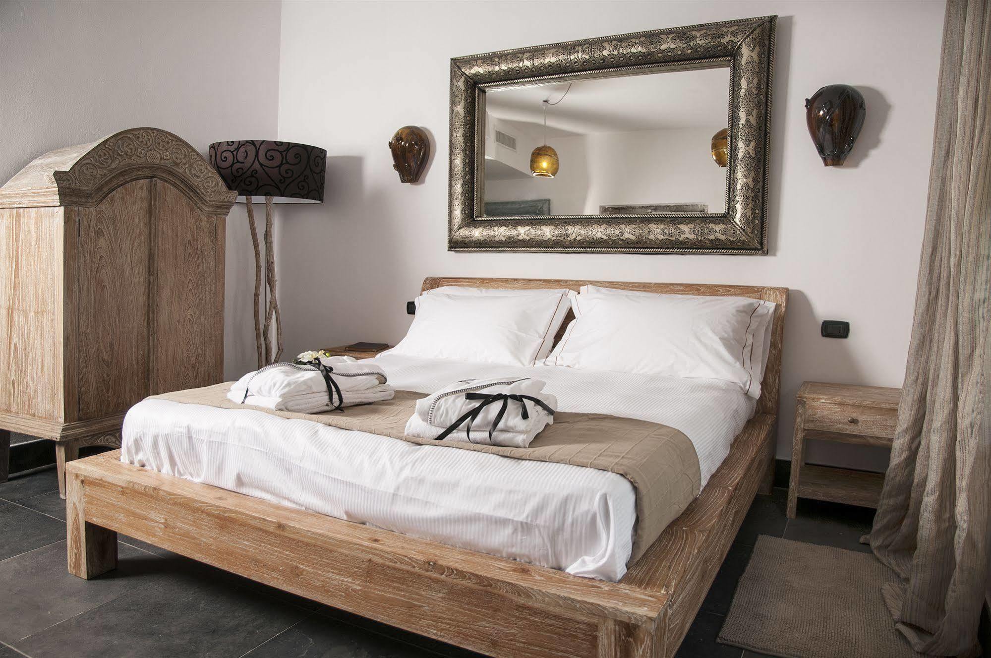 Seven Maze Charming House Bed & Breakfast Bari Exterior photo